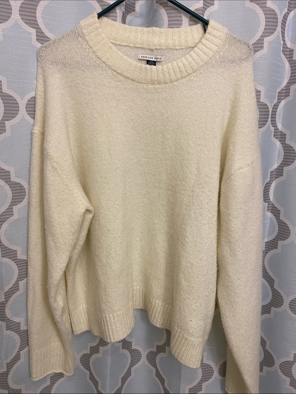 American Eagle Outfitters Ivory Crewneck Sweater